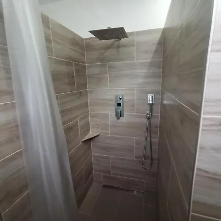 Pelso Hovirag Apartment *
