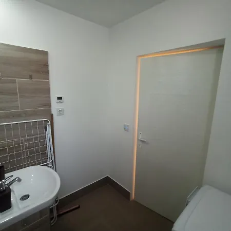 Pelso Hovirag שיופוק